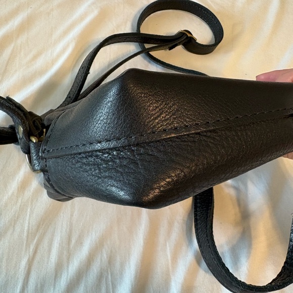 Portland Leather Pebbled Black Mini Mesa Crossbody - Picture 6 of 8